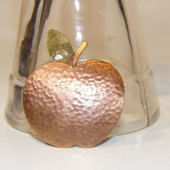 Vintage Hammered Brass and Copper Apple Pin - Picture 2 of 5